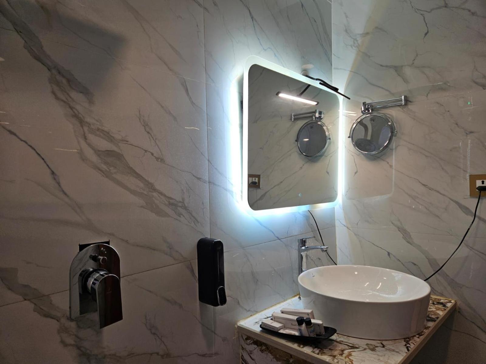 Hotel Maa Laxmi Palace Deoghar Zewnętrze zdjęcie