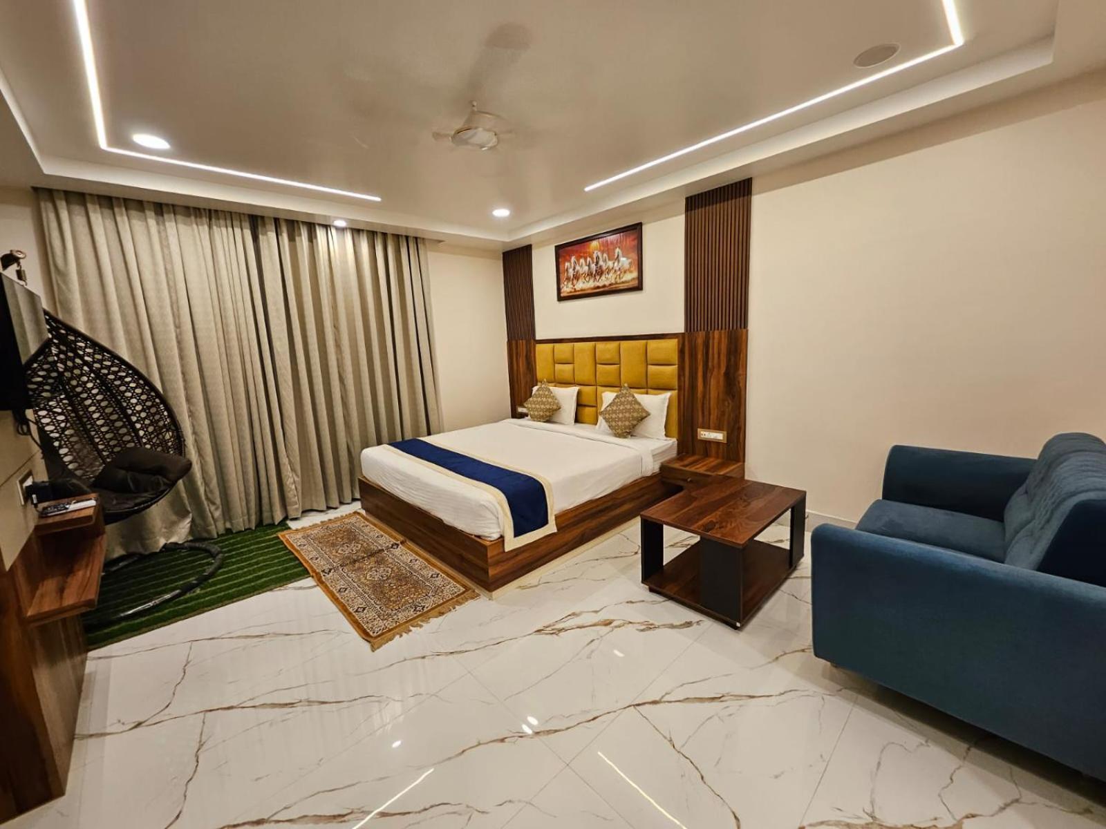 Hotel Maa Laxmi Palace Deoghar Zewnętrze zdjęcie